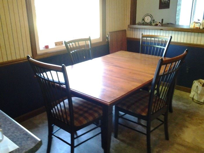 Dining room set with 4 chairs - $75