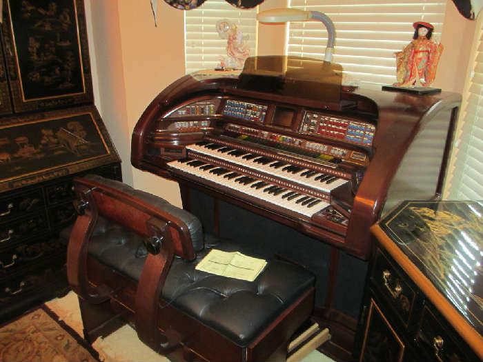LOWREY ORGAN AND BENCH