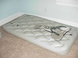 Eddie Baur Insta Bed