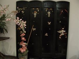 GREAT RELIEF STONE AND CARVED SCREEN