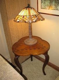 INLAID CORNER TABLE AND TIFFANY STYLE LAMP