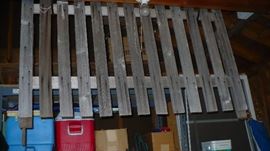 WOOD FENCE WOULD BE NEAT TO DECORATE