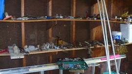 LOTS SMALL HAND TOOLS