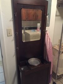 Entry hall wash stand