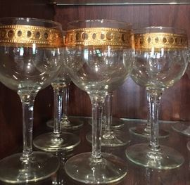 Awesome set of eight vintage wine glasses.