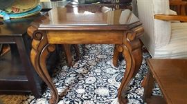 Queen Ann Style Occasional / End Table
