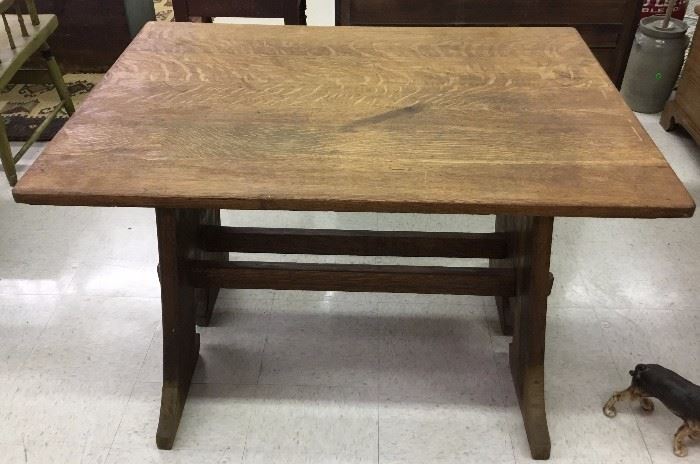 mission oak table with pegged legs