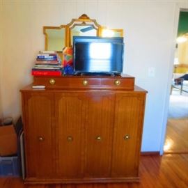 MID-CENTURY BEDROOM SUITE