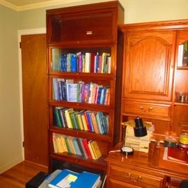 LUNDSTRUM PAIR BARRISTER BOOKCASES (6 TIERS)