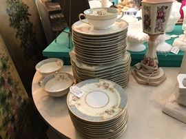 Dishware Shabby Chic Pattern....
