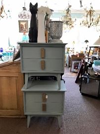 Mid Century Modern End Tables Bassett - Mayan Collection, Loads of Night Stands.....Priced to Sell.