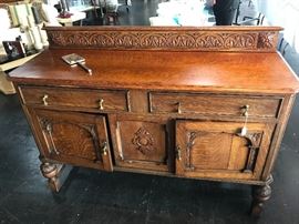 Beautiful buffet / sideboard