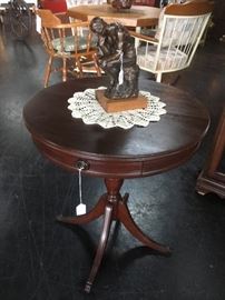 Antique Duncan Phyfe round table with drawer