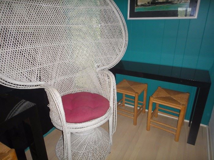 Large fan wicker chair