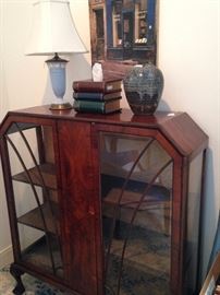 Art-deco display cabinet