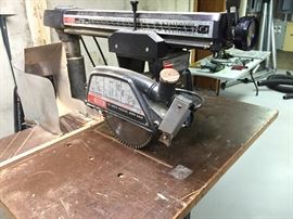 Craftsman Radial Saw close up