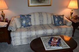 Barclay Sofa - Clean