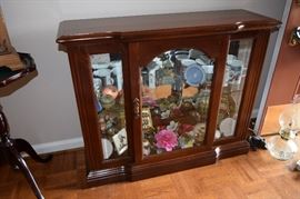 Jasper Curio 29" Wide X 35" Tall