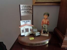 Hummel figurine, " Checkpoint Charlie "