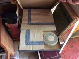 Full set of napkins & coasters