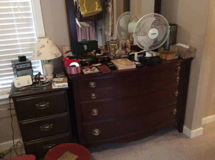 MBR - extra night stand & dresser to bedroom suite