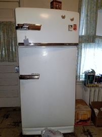 Working General Electric Combination Refrigerator