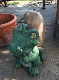 Crocodile statue, beware don't feed the croc's