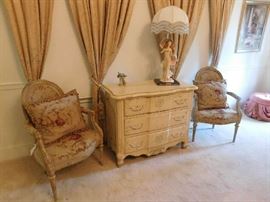 Thomasville dresser with painted accents