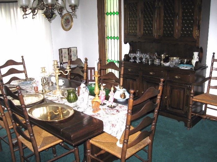 DINING ROOM TABLE (2 LEAVES) WITH EIGHT CHAIRS AND CUPBOARD