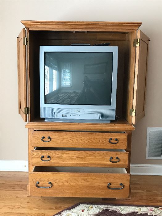 Entertainment armoir in excellent condition, does NOT include TV which is sold seperately