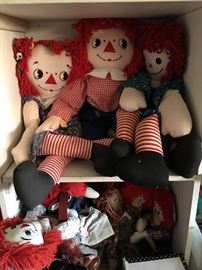 Raggedy Ann's and Andys 