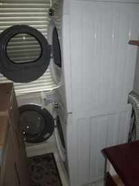 FRIGIDARE AFINITY WASHER & DRYER