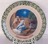 Christmas plate, have 1995 through 2006 as a collection only.