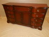 High Quality Ribbon Mahogany Server to Dinning Room Suite