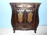 Bombay Commode