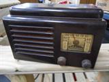 Nice Bakelite Radio