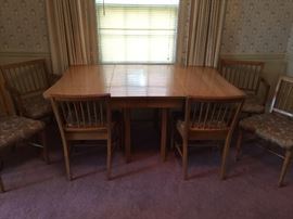 Mid Century DR table and 6 chairs $125