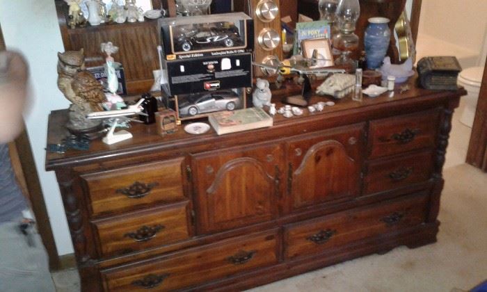 dresser, with lots of knic knacs