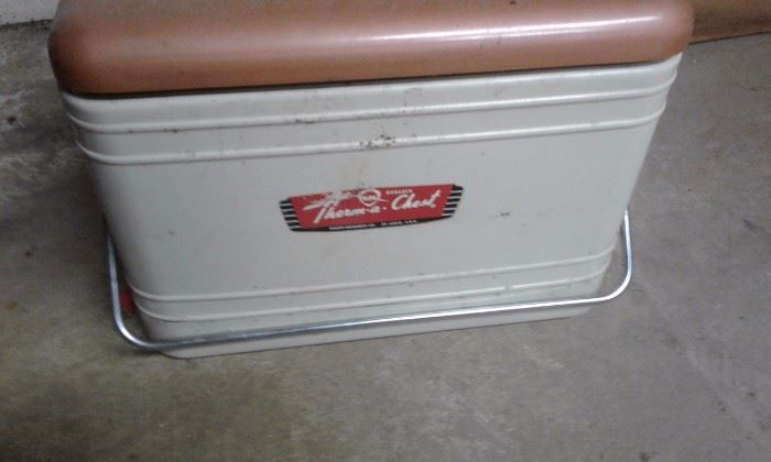 1950's cooler, great condition inside and out