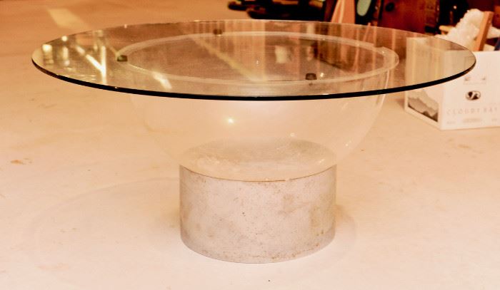 A terrarium coffee table. Get out! Are you kidding me? Sometimes I'm just so grateful for the '70s.