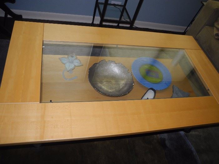 Coffee table with display space