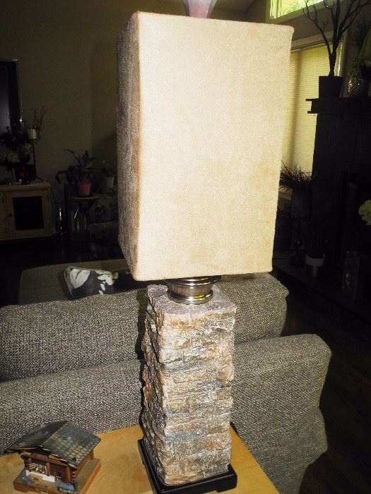 Stone base lamp (pair)