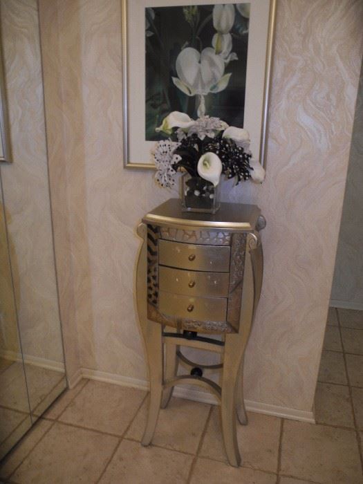 Lovely silver side table with drawers!