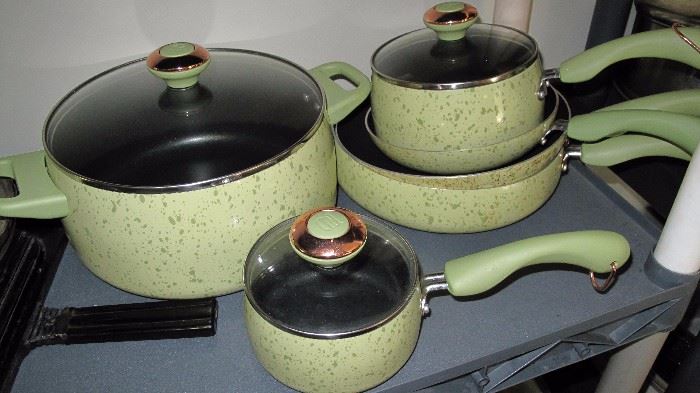 Paula Deen cookware set.