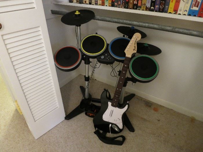 PlayStation Rockband 4 Guitar And Drum With Cymbals Kit