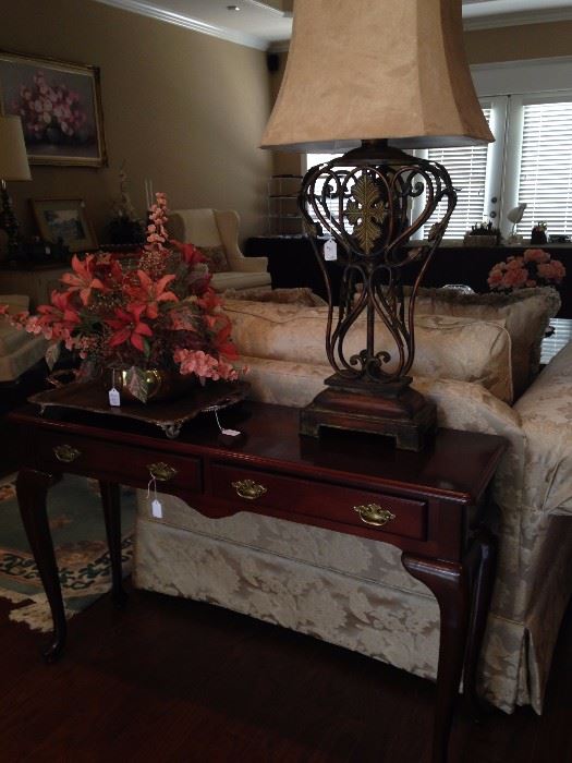 Queen Anne style sofa table; large good-looking lamp
