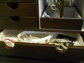 jewelry box with jewelry