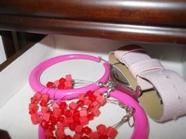 jewelry box with jewelry