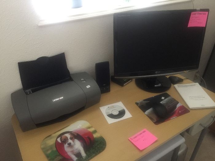 Dell computer, printer and keyboard and computer table/desk
