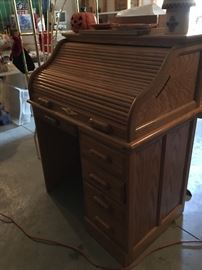 Roll Oak Top Desk
